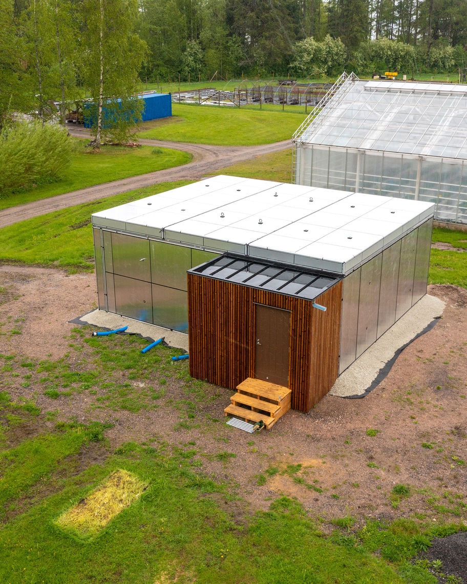 Vertical farming greenhouse.